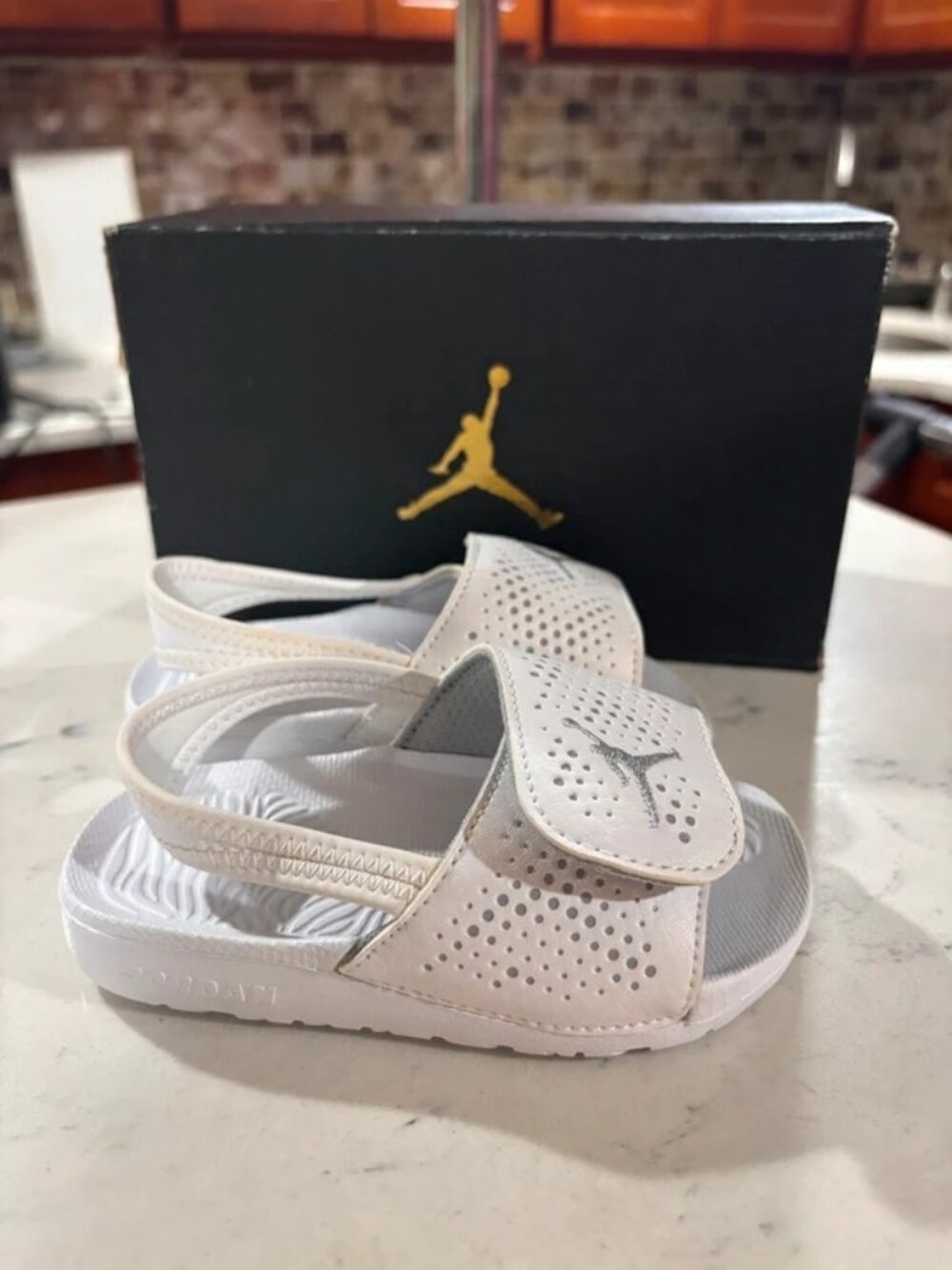 Size 8C Jordan Hydro 5 BT Kids Sandals White Wolf Grey 820261-100 New in Box